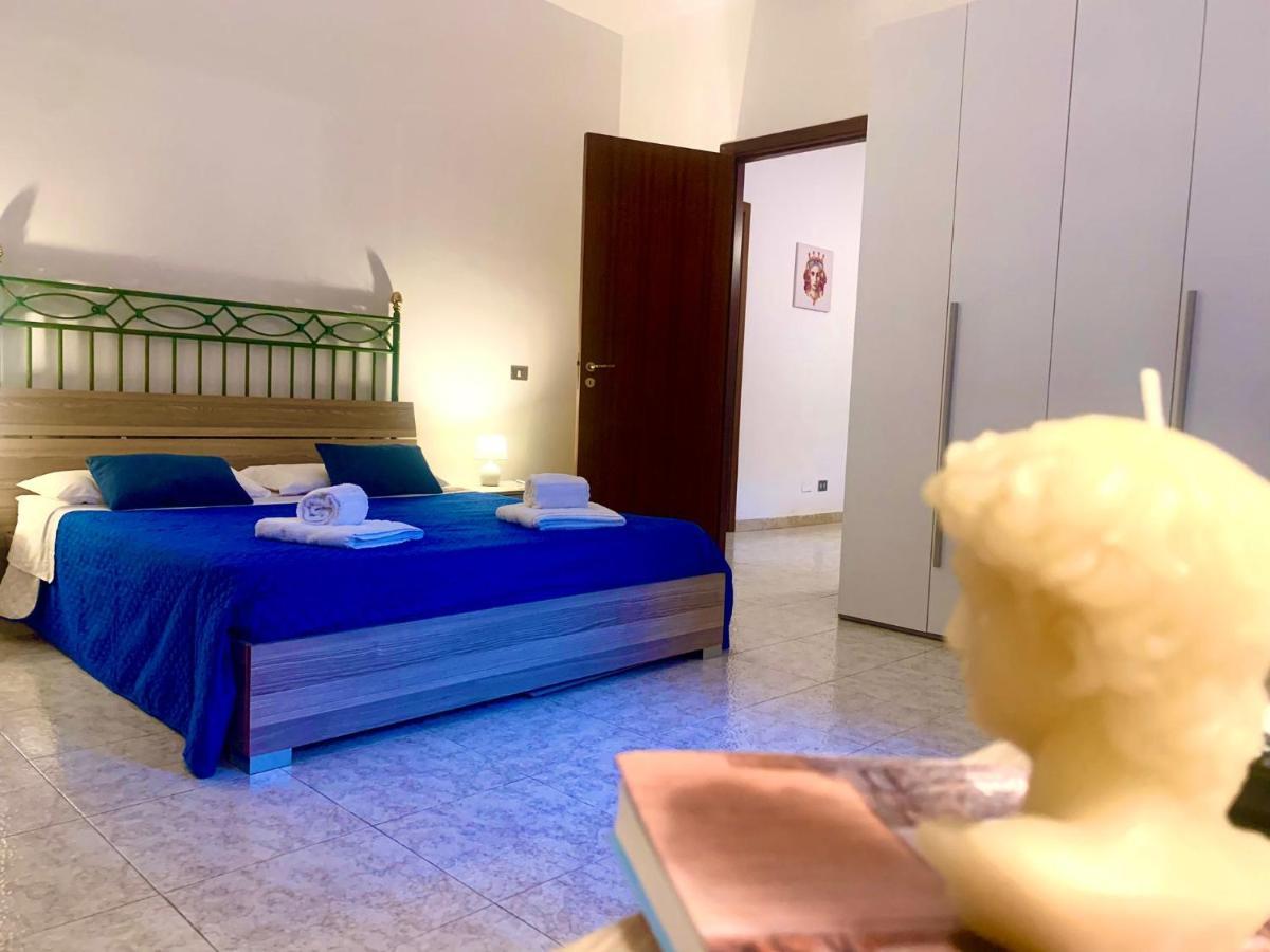 A Un Passo Dal Massimo 1 Apartment Palermo Bagian luar foto