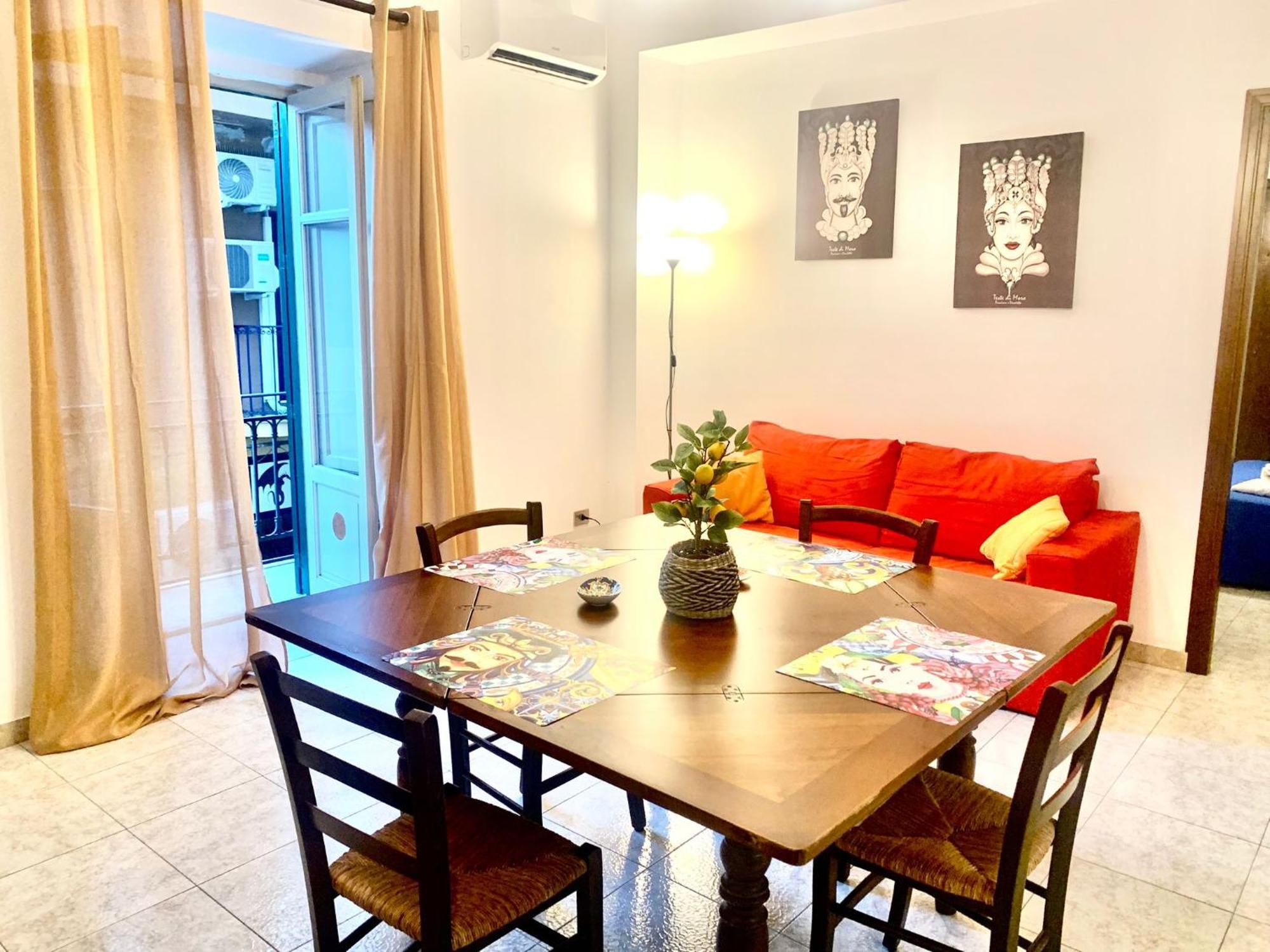A Un Passo Dal Massimo 1 Apartment Palermo Bagian luar foto