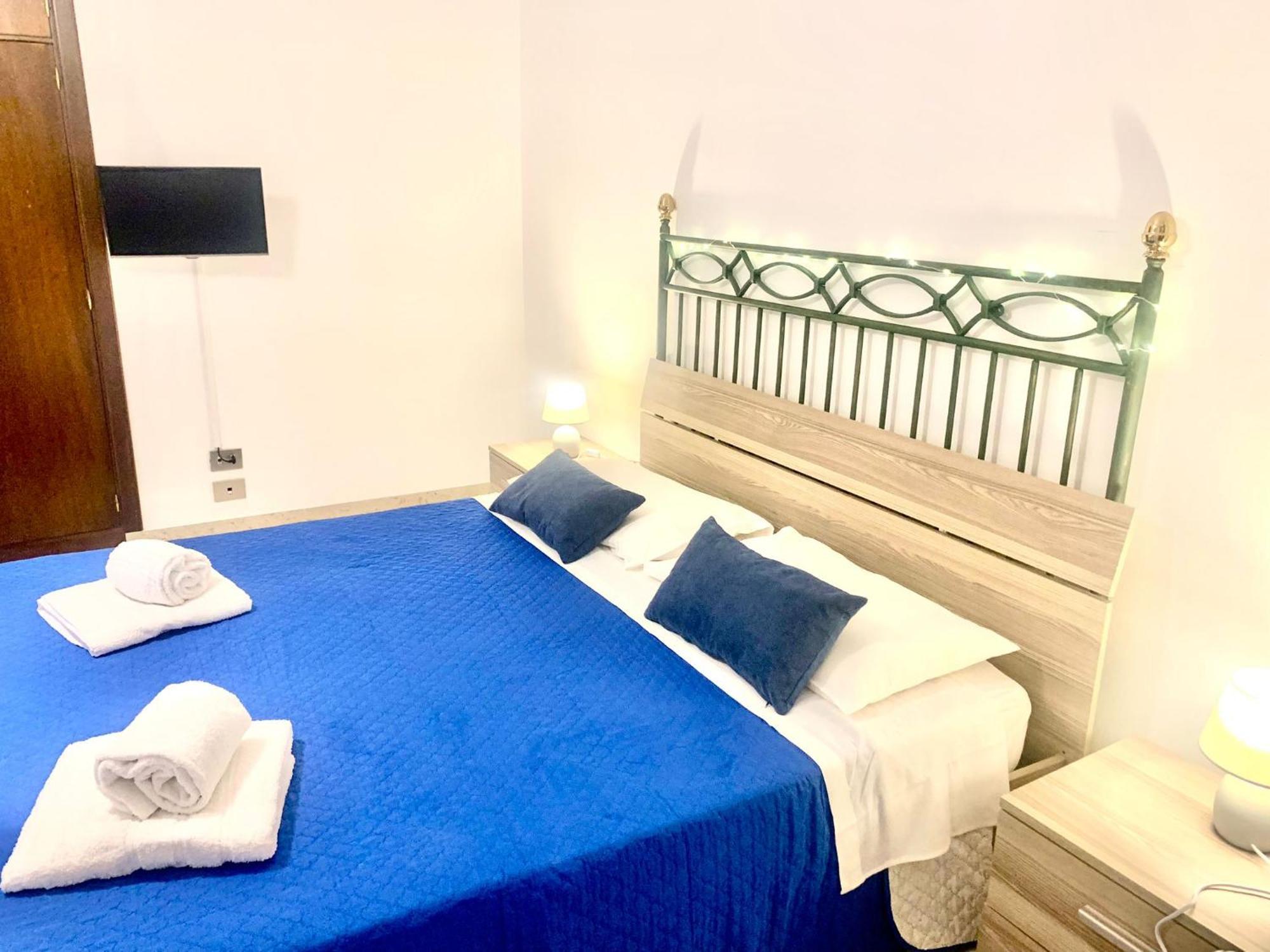 A Un Passo Dal Massimo 1 Apartment Palermo Bagian luar foto
